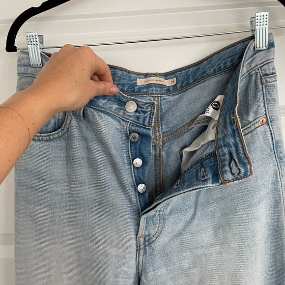 Levi’s Ribcage Straight Jean - Picture 5 of 7